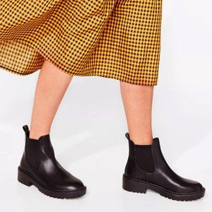 NEW Black Cleated Chelsea Boots